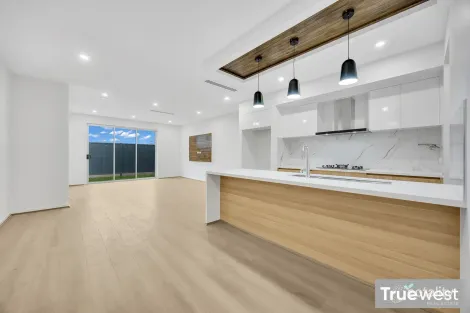 Property photo of 16 Wildacre Way Rockbank VIC 3335