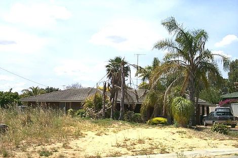 18 Downing Cres, Wanneroo, WA 6065