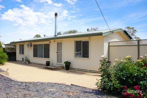 Property photo of 2 Hayward Terrace Loxton SA 5333