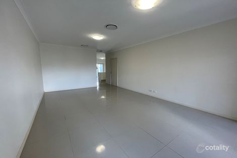 4/32 Northampton Dr, Glenfield, NSW 2167