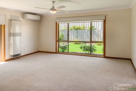 Property photo of 2/4 Francis Way Warragul VIC 3820