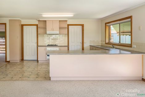 Property photo of 2/4 Francis Way Warragul VIC 3820