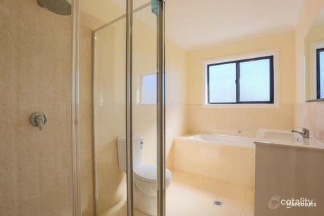 Property photo of 5 Julius Road Rosemeadow NSW 2560