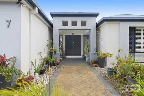 Property photo of 7 Carr Place Pelican Waters QLD 4551