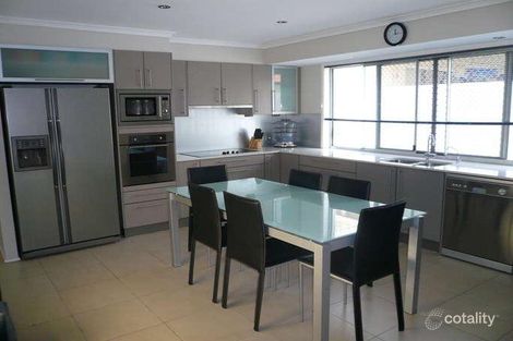 Property photo of 32 Pearson Close Arundel QLD 4214