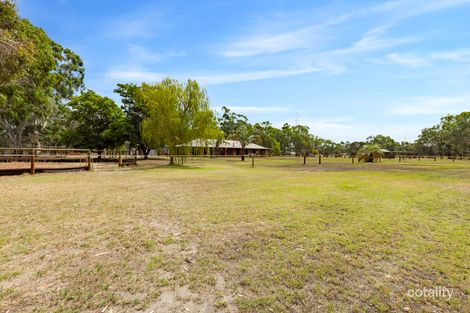 180 Country Dr, Oakford, WA 6121