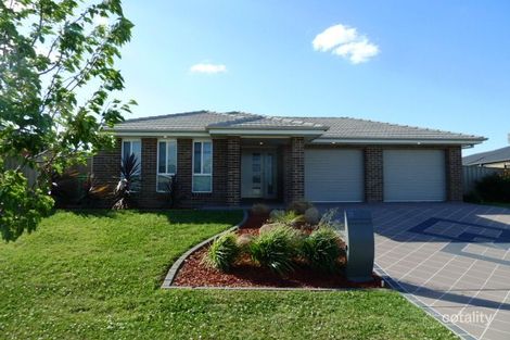 Property photo of 28 Mirrul Street Glenfield Park NSW 2650