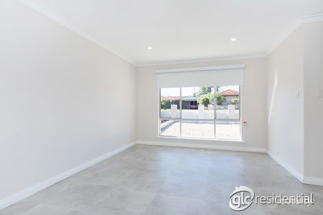 Property photo of 17 Farmer Way Parmelia WA 6167