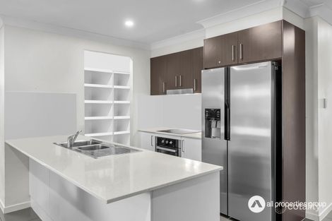 Property photo of 19 Daybreak Street Yarrabilba QLD 4207