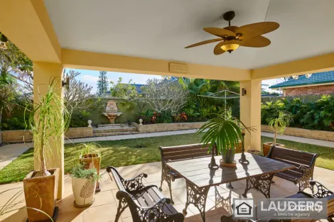 Property photo of 35 Pryor Crescent Old Bar NSW 2430
