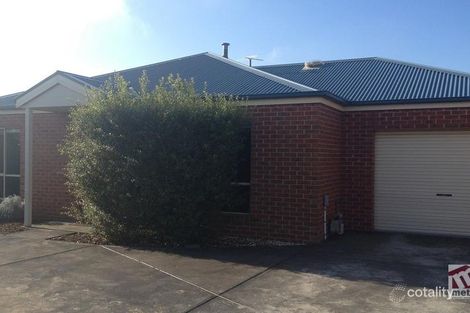Property photo of 2/11-13 Roseview Way St Albans Park VIC 3219