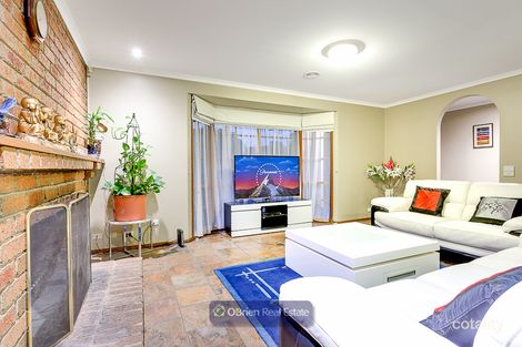 Property photo of 3 Radovic Court Cranbourne North VIC 3977