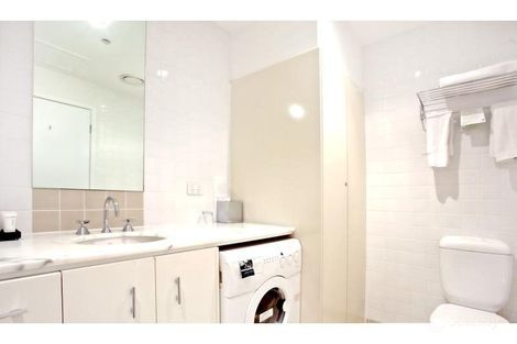 Property photo of 306/452 St Kilda Road Melbourne VIC 3004