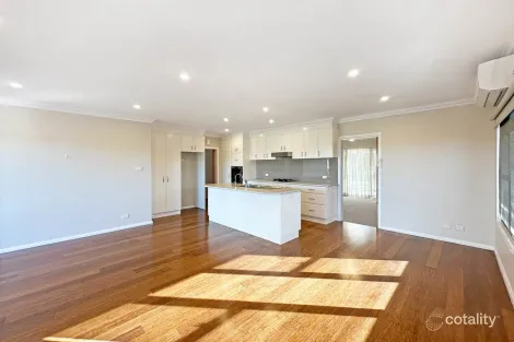 Property photo of 12 Sinclair Street Warragul VIC 3820