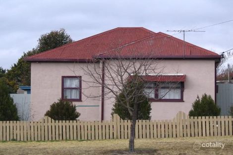 23 Wallangarra Rd, Stanthorpe, QLD 4380