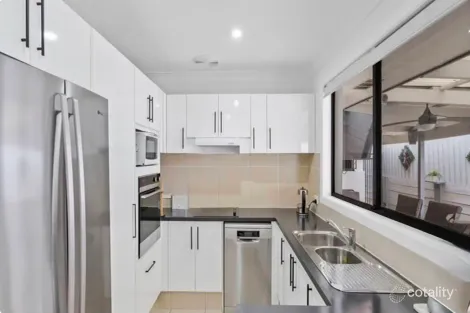 Property photo of 12 Whitian Drive Carrara QLD 4211