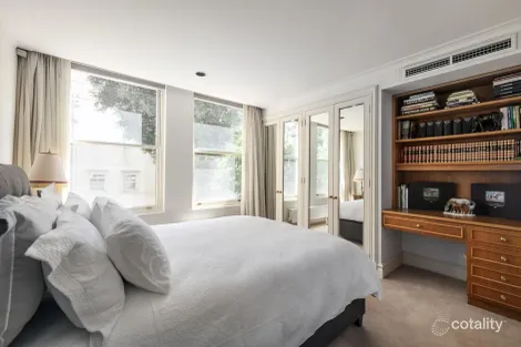 Property photo of 2/6-8 Canberra Road Toorak VIC 3142