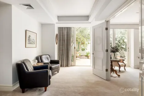 Property photo of 2/6-8 Canberra Road Toorak VIC 3142