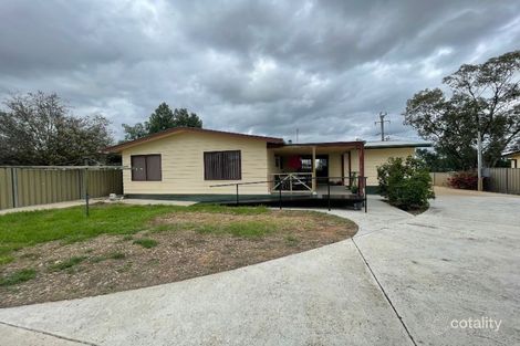 Property photo of 32 Black Prince Drive Lightning Ridge NSW 2834