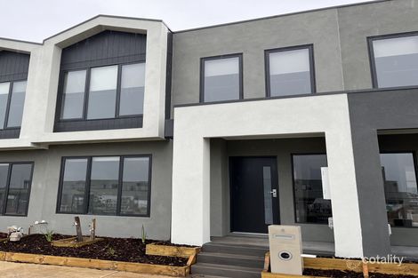 Property photo of 6 Rodway Walk Tarneit VIC 3029