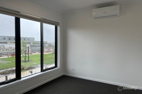 Property photo of 6 Rodway Walk Tarneit VIC 3029