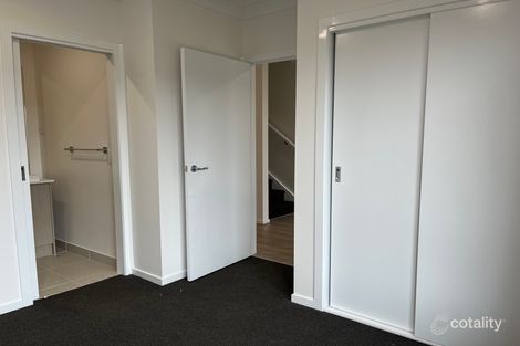 Property photo of 6 Rodway Walk Tarneit VIC 3029