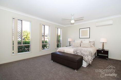 Property photo of 12 Parkside Place Forest Lake QLD 4078