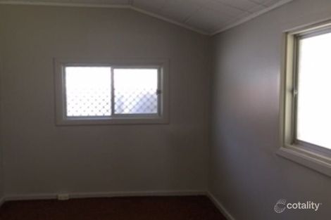 Property photo of 40 Oldham Crescent Hilton WA 6163