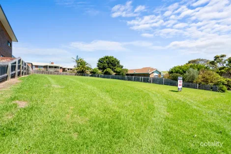 79 Lakeside Dr, Lake Tyers Beach, VIC 3909