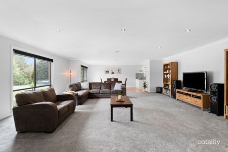 Property photo of 9 Kinsale View Berwick VIC 3806