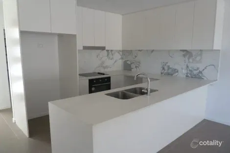 Property photo of 32 Florabella Drive Robina QLD 4226