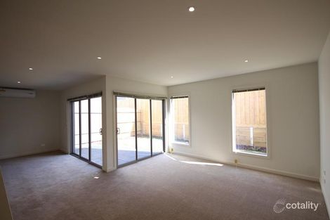 Property photo of 16 Jumbuck Circuit Carrum Downs VIC 3201