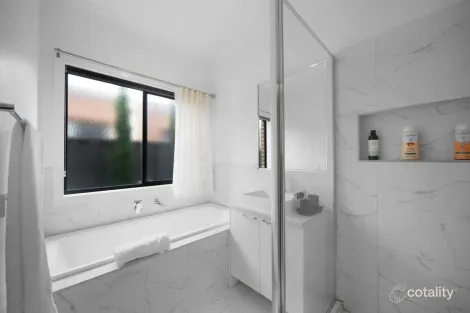 Property photo of 19 Manda Circuit Tarneit VIC 3029