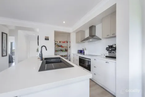 Property photo of 19 Wisteria Street Bargara QLD 4670