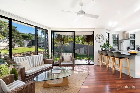 Property photo of 30 Carpenter Crescent Warriewood NSW 2102
