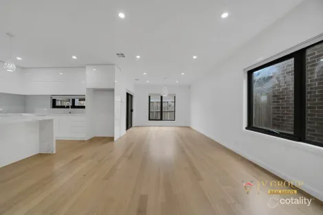 Property photo of 39 Rathdowne Drive Mickleham VIC 3064