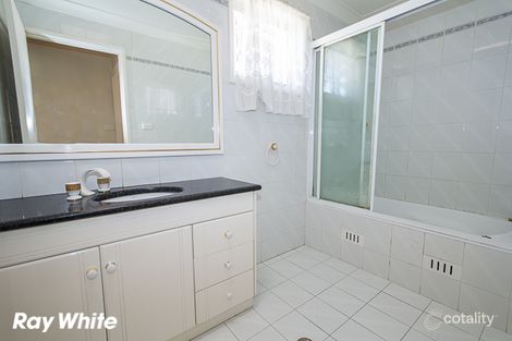 Property photo of 10 Maugham Crescent Wetherill Park NSW 2164