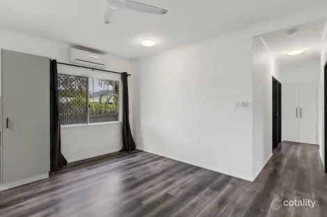 Property photo of 1 Valda Close Edmonton QLD 4869