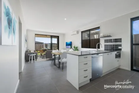 Property photo of 45 Sienna Circuit Yarrabilba QLD 4207