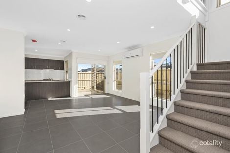 Property photo of 30 Edara Circuit Greenvale VIC 3059