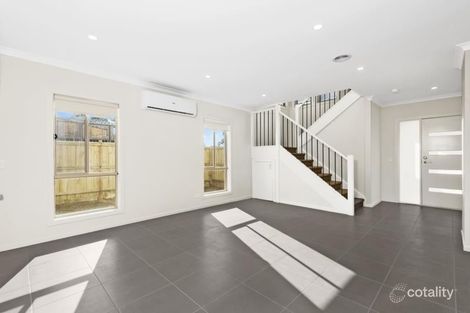 Property photo of 30 Edara Circuit Greenvale VIC 3059