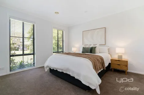 Property photo of 4 Charles Street Rye VIC 3941