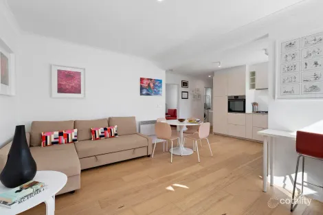 Property photo of 21/7 Alfred Square St Kilda VIC 3182