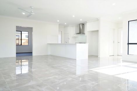 Property photo of 21 Bulleringa Loop Mount Peter QLD 4869
