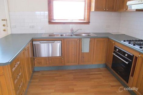 17 Paine St, Newport, VIC 3015