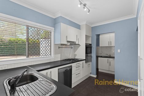 Property photo of 14 Sourris Street Mount Lofty QLD 4350
