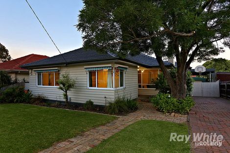 Property photo of 21 Dunvegan Crescent Macleod VIC 3085