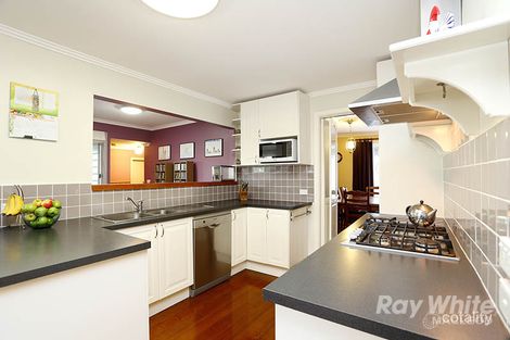 Property photo of 21 Dunvegan Crescent Macleod VIC 3085