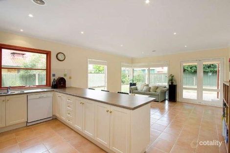Property photo of 4 Loxford Court Narre Warren South VIC 3805