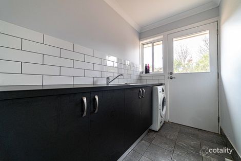 Property photo of 20 Buckland Drive Orange NSW 2800